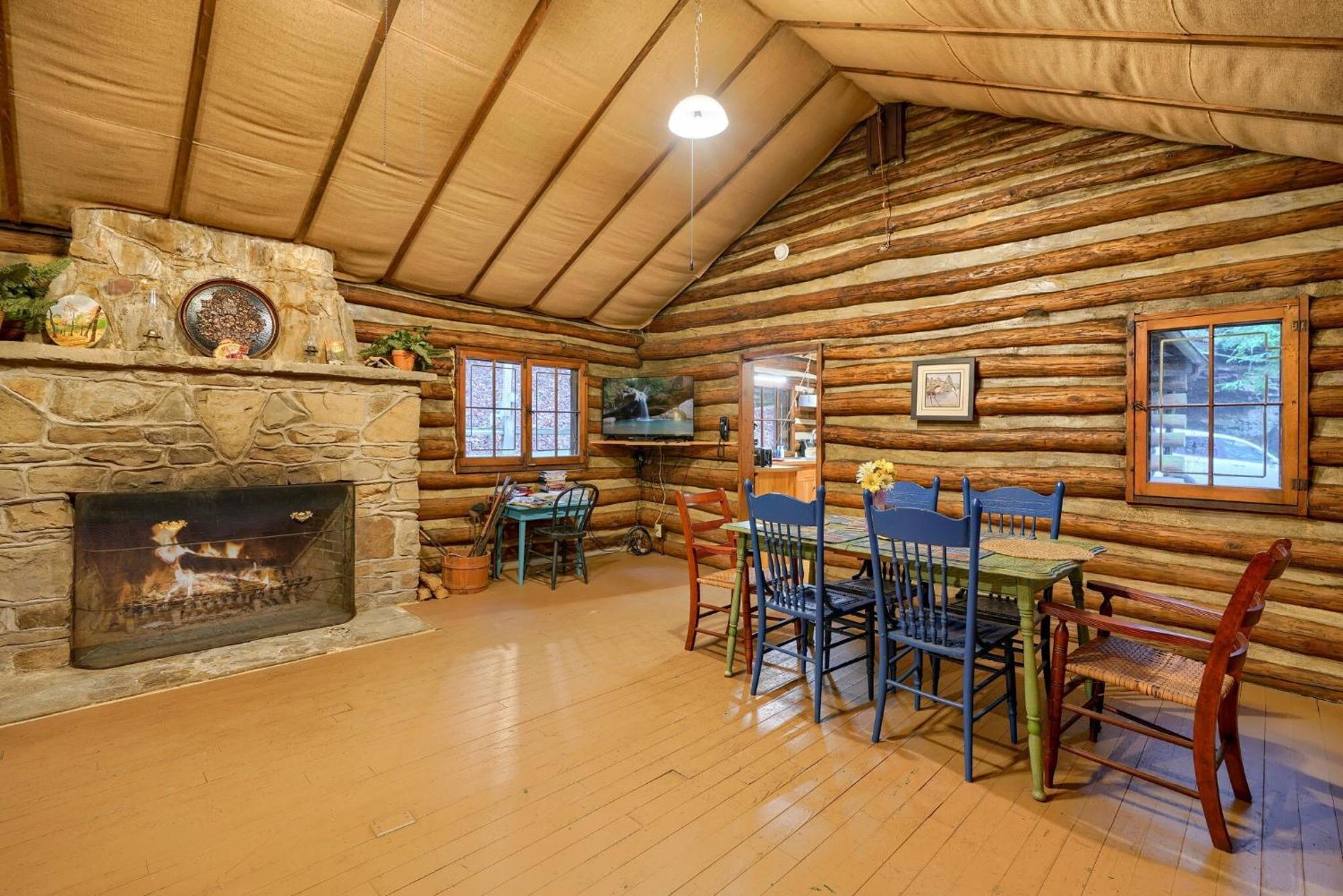 Russell Cabin Logan Extérieur photo