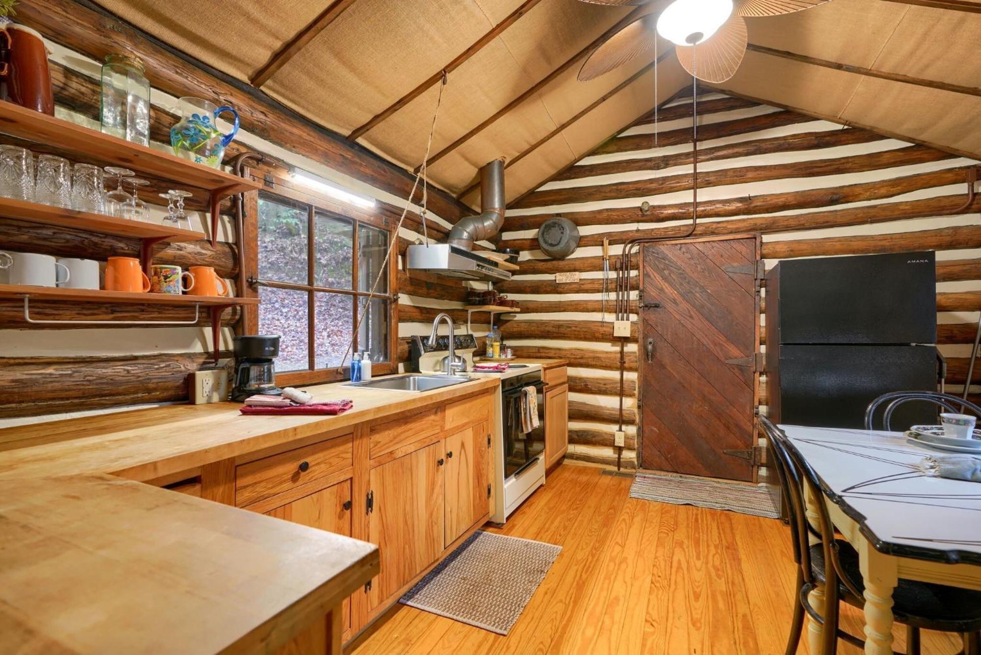 Russell Cabin Logan Extérieur photo