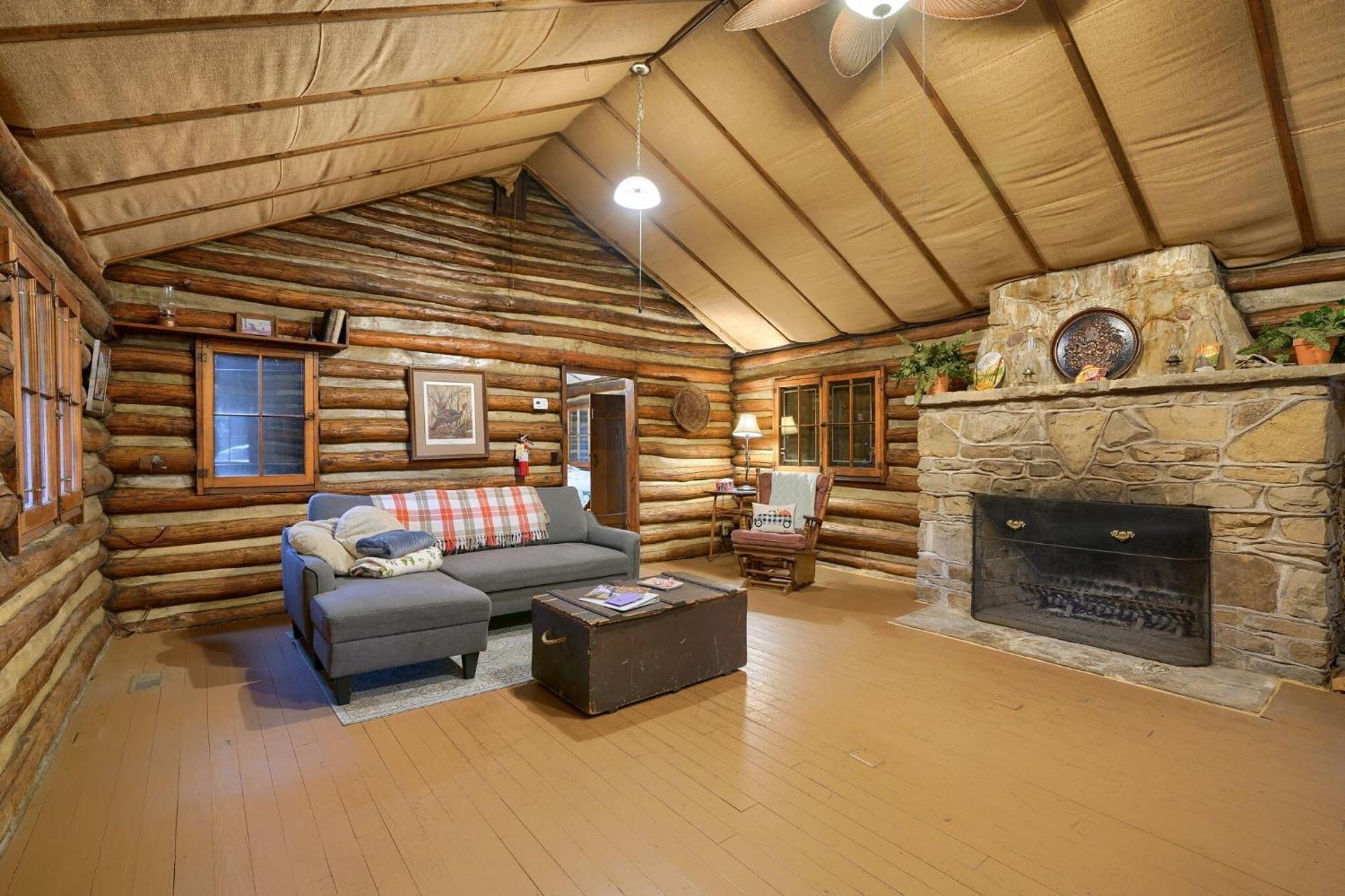 Russell Cabin Logan Extérieur photo