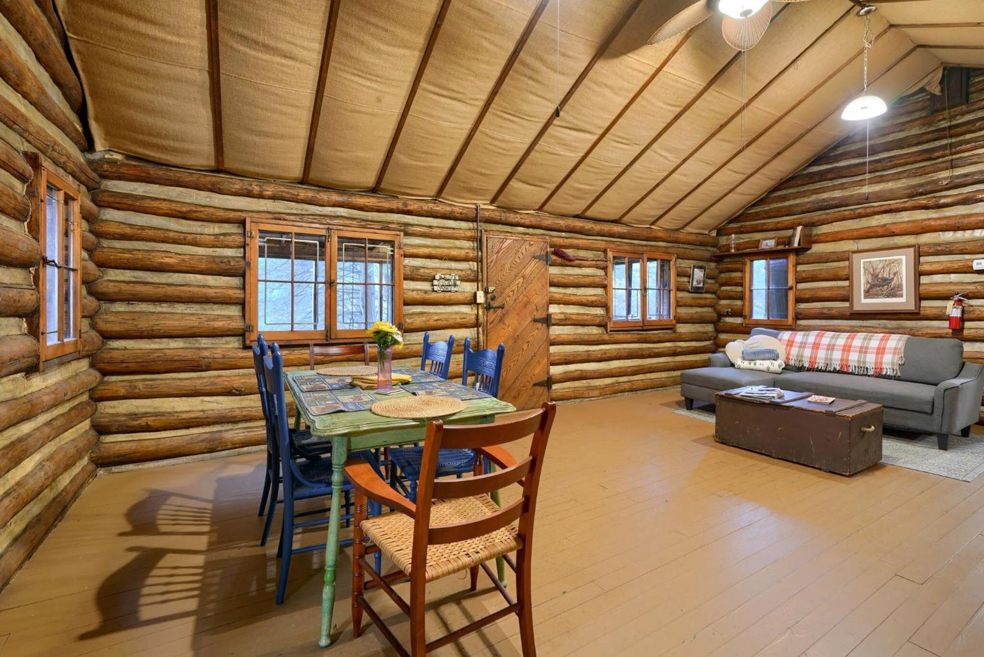Russell Cabin Logan Extérieur photo
