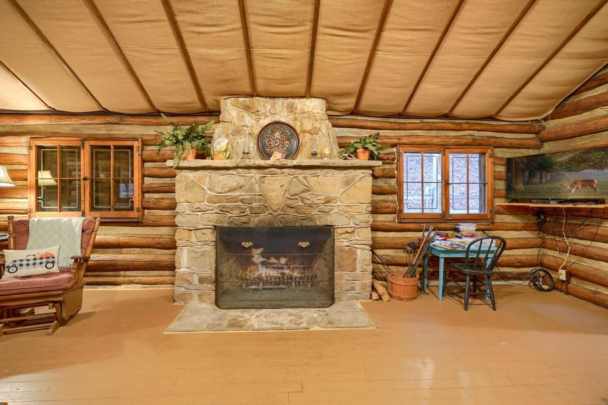 Russell Cabin Logan Extérieur photo