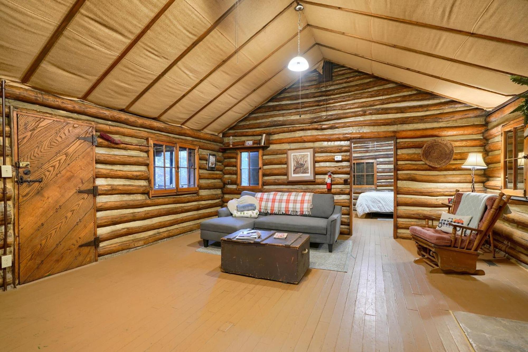 Russell Cabin Logan Extérieur photo